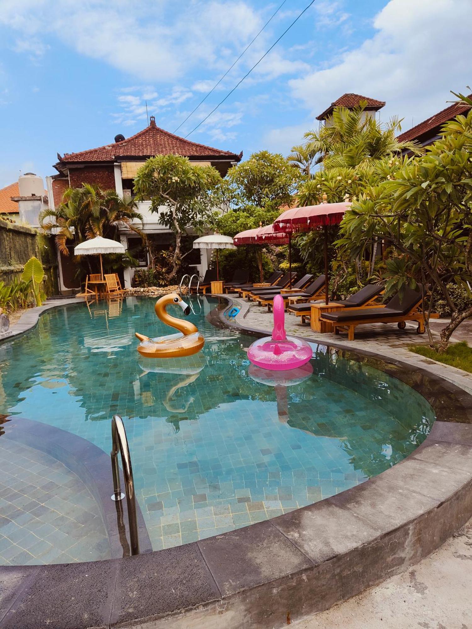 Berlian Inn Kuta Beach מראה חיצוני תמונה