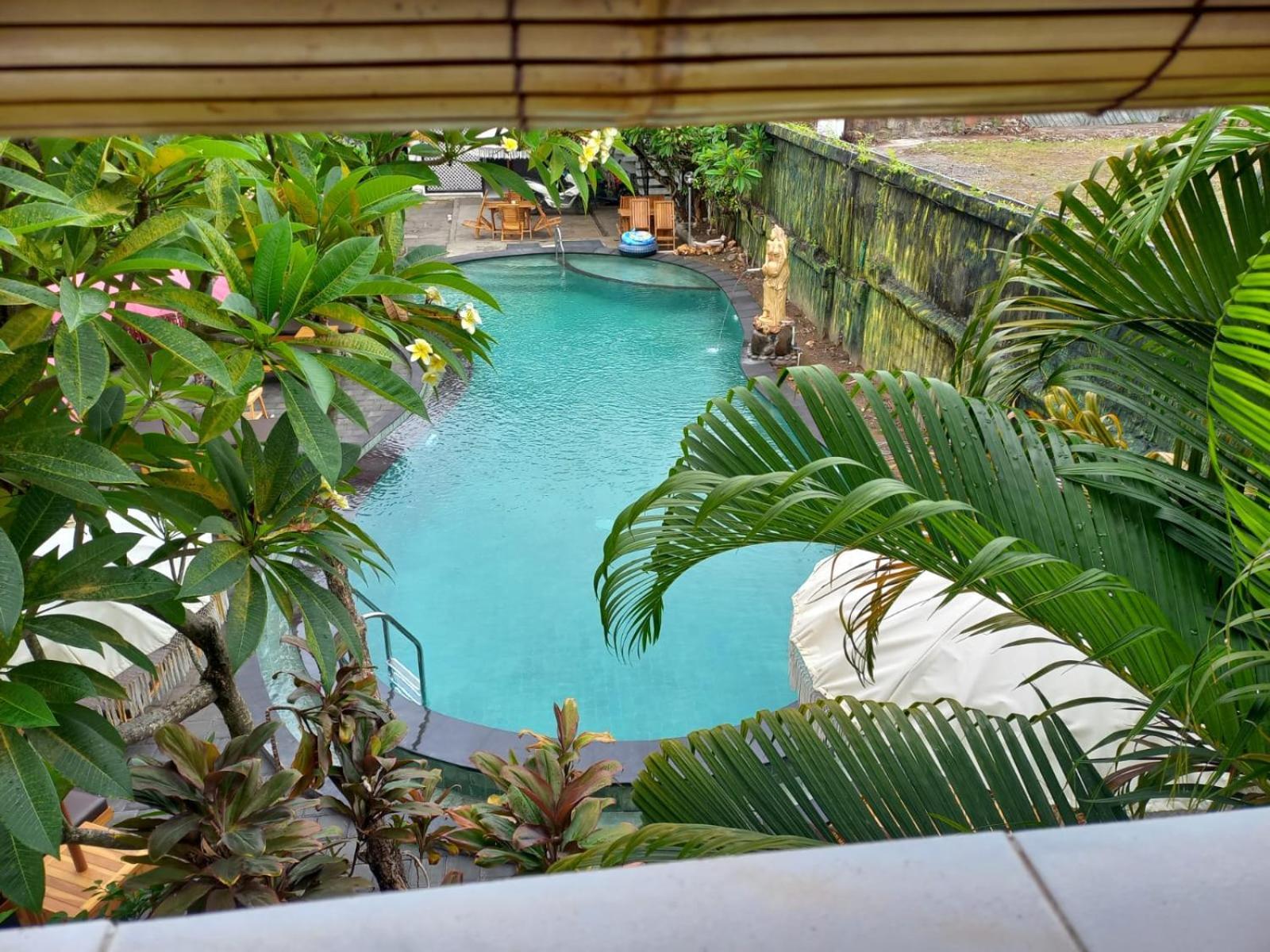 Berlian Inn Kuta Beach מראה חיצוני תמונה