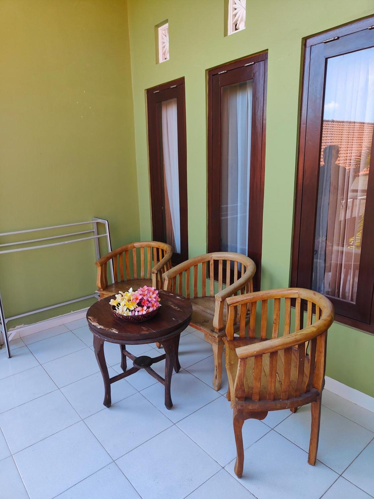 Berlian Inn Kuta Beach מראה חיצוני תמונה