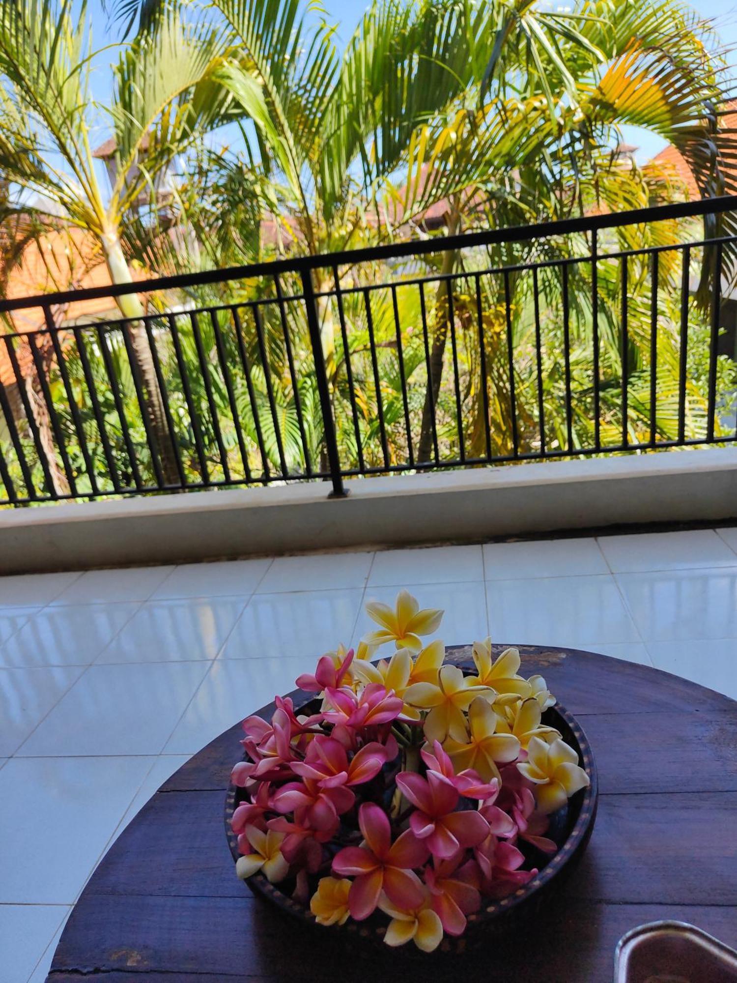 Berlian Inn Kuta Beach מראה חיצוני תמונה