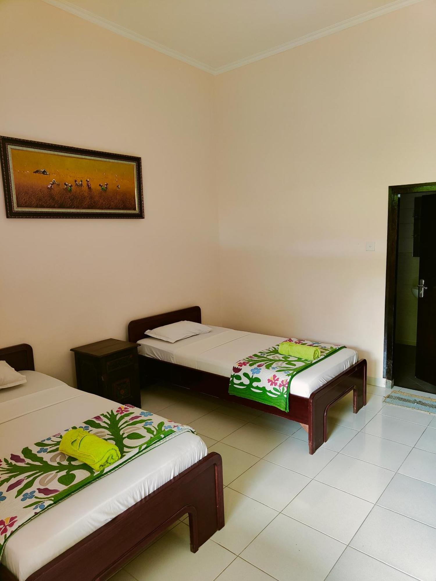 Berlian Inn Kuta Beach מראה חיצוני תמונה