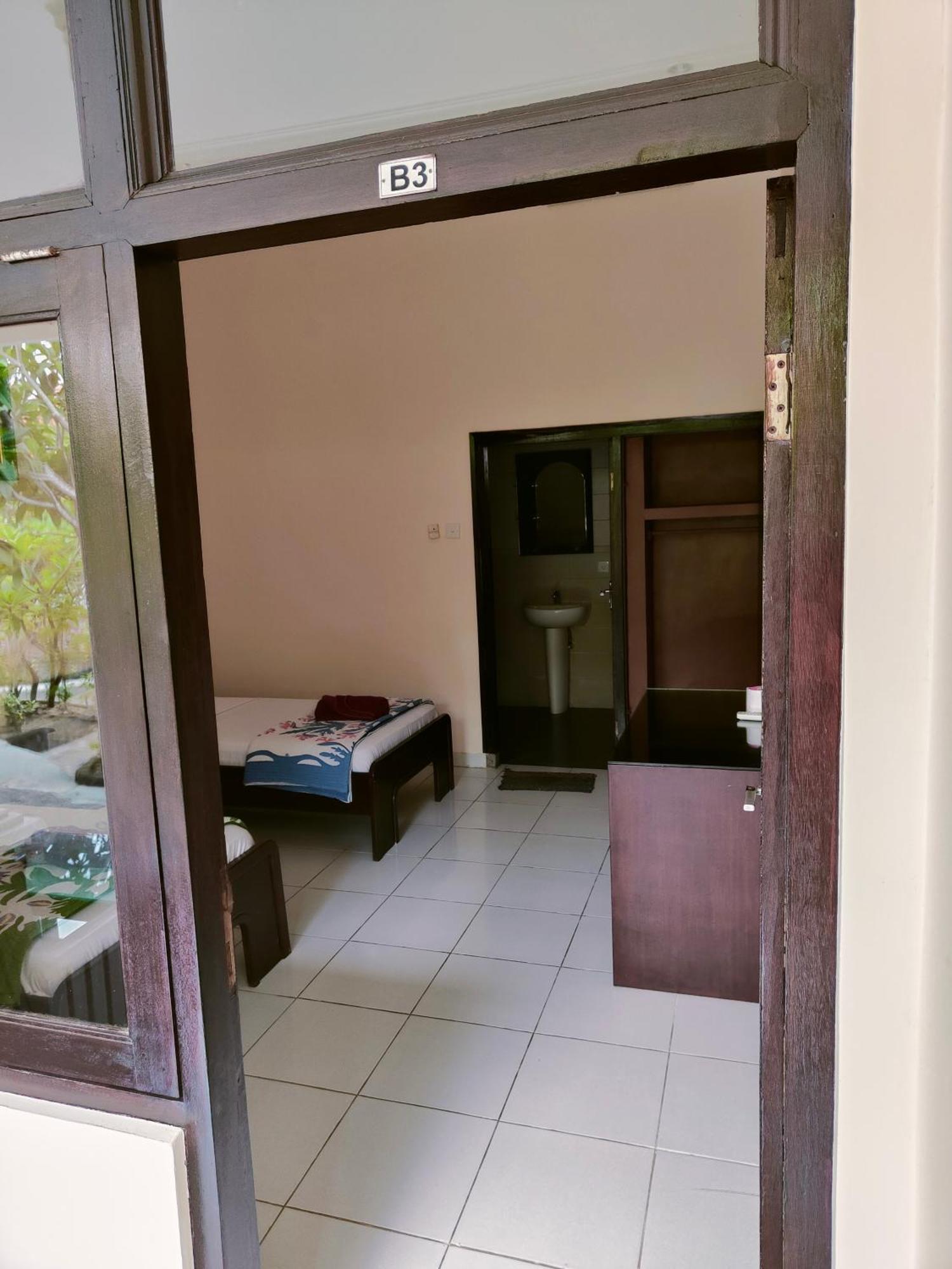 Berlian Inn Kuta Beach מראה חיצוני תמונה