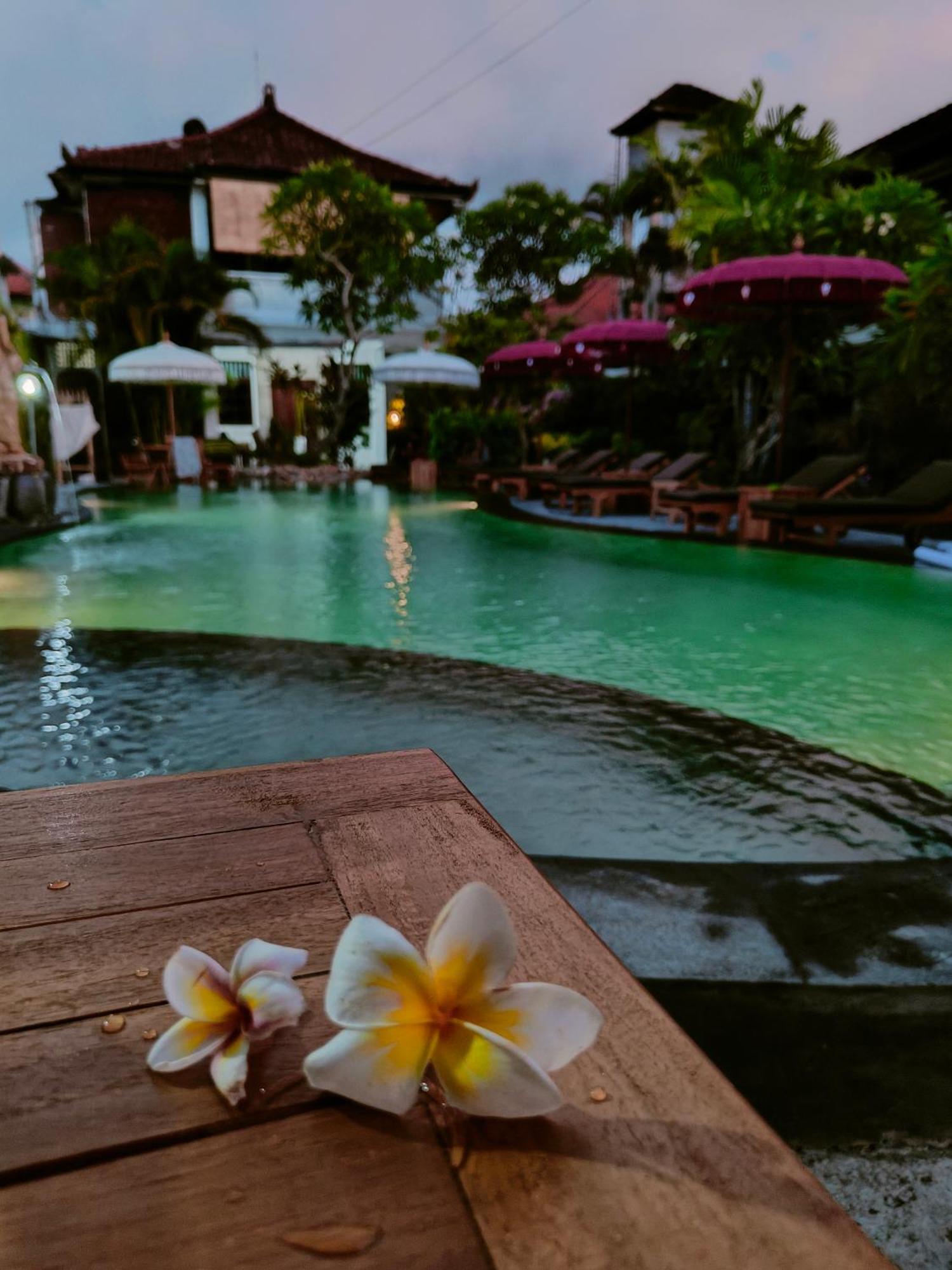Berlian Inn Kuta Beach מראה חיצוני תמונה