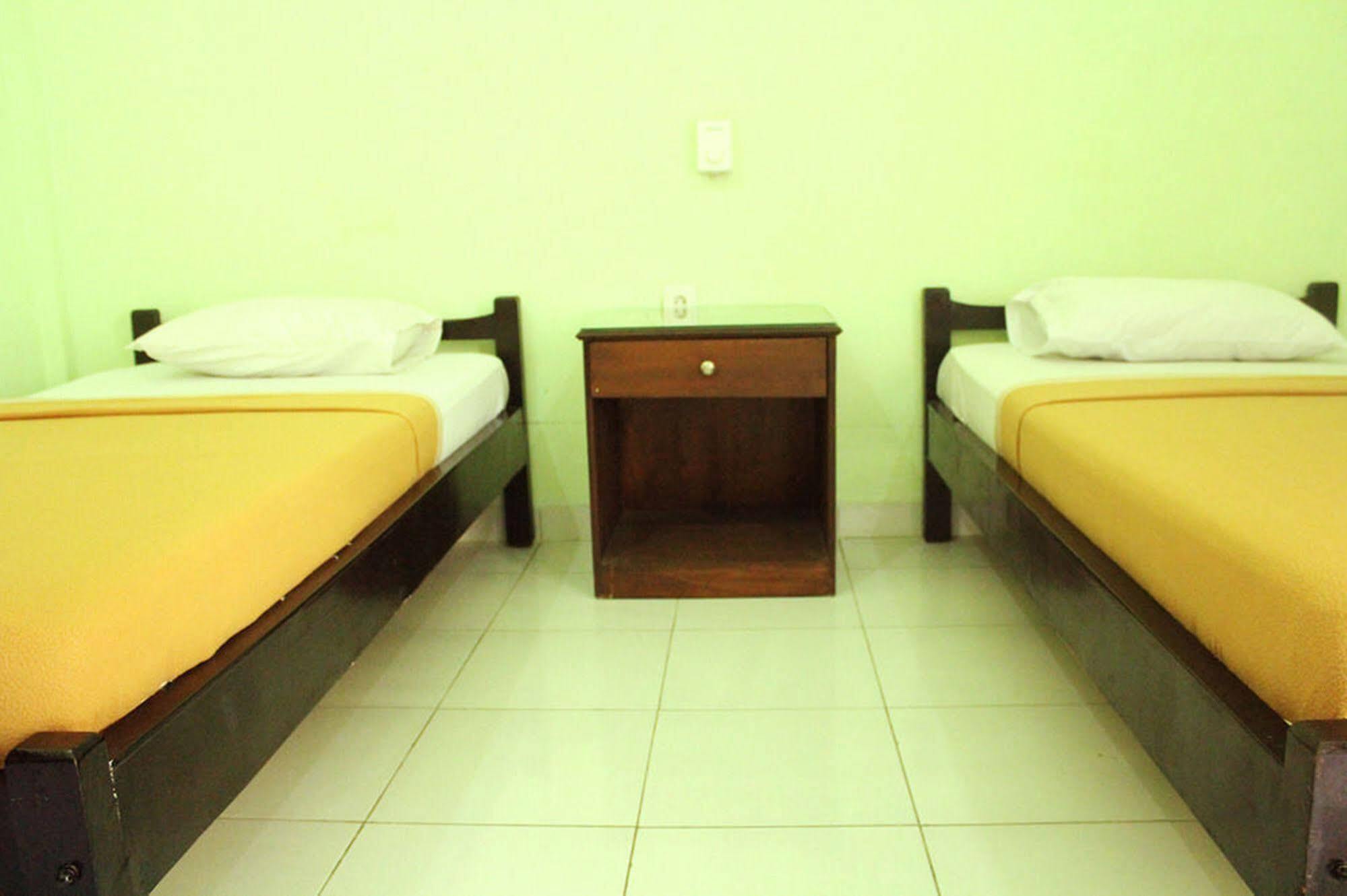 Berlian Inn Kuta Beach מראה חיצוני תמונה
