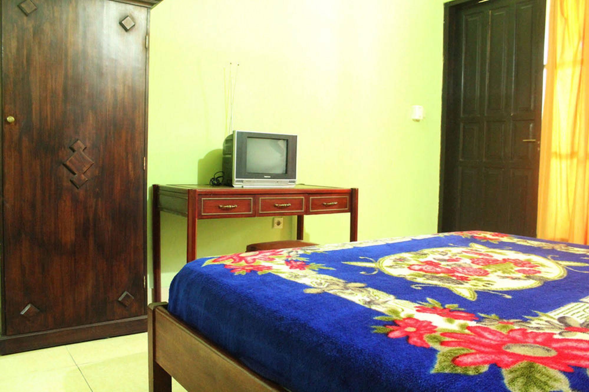 Berlian Inn Kuta Beach מראה חיצוני תמונה